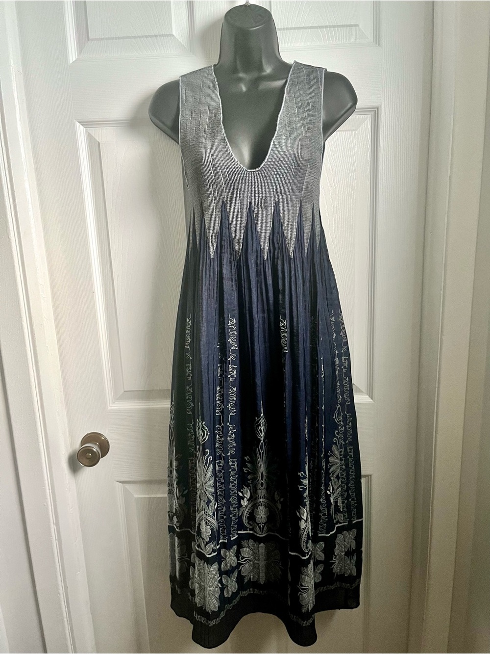 Max Edition Dress Maxi Medium Sleeveless Printed Smocked Blue Summer Stretch